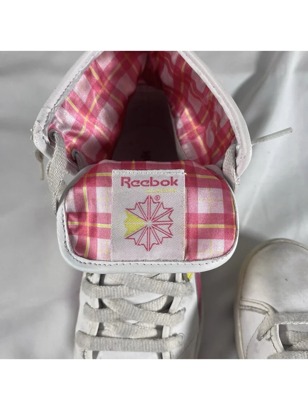 WOMEN'S Reebok Top Down Hi Top Fold Over Flap Sneakers JO8857 Size 6